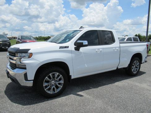 Used 2021 Chevrolet Silverado 1500 LT AWD/4WD image 4
