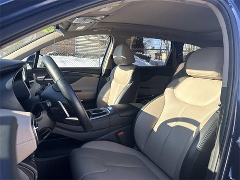 Used 2023 Hyundai Santa Fe SEL w/ Premium Package image 6