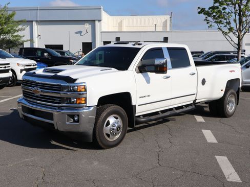 Used 2018 Chevrolet Silverado 3500 LTZ w/ Duramax Plus Package AWD/4WD image 5