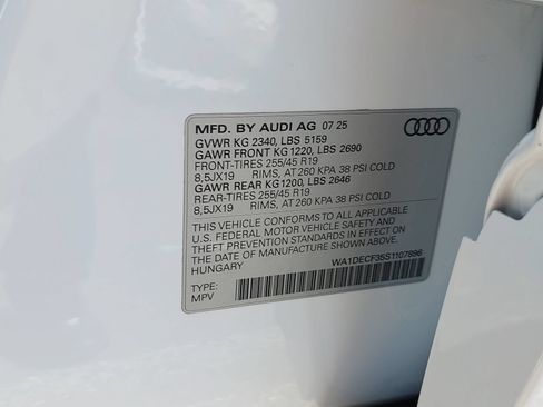 Certified 2025 Audi Q3 2.0T Premium w/ Convenience Package AWD/4WD image 41