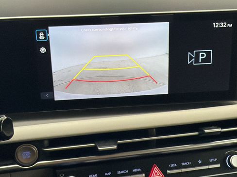 Used 2025 Hyundai Tucson SE FWD image 19