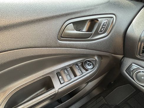 Used 2018 Ford Escape S FWD image 18
