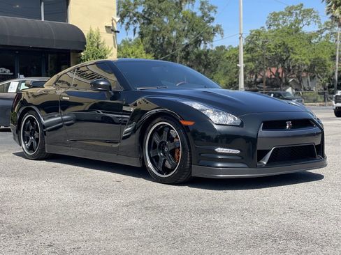 Used 2014 Nissan GT-R Black Edition image 11