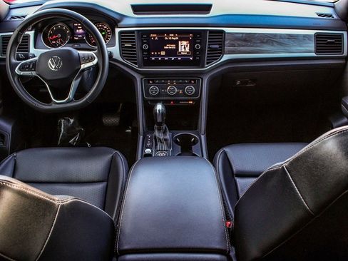 Used 2021 Volkswagen Atlas Cross Sport SE image 36