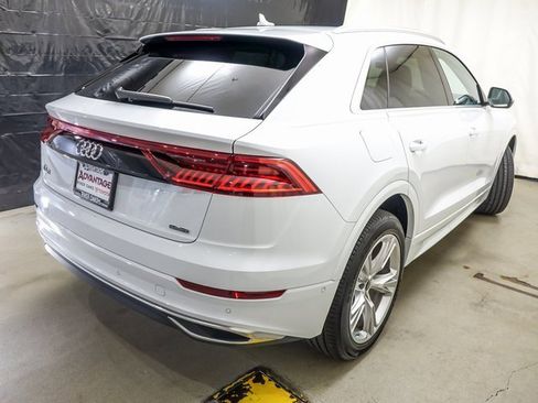 Used 2023 Audi Q8 Premium w/ Convenience Package image 7