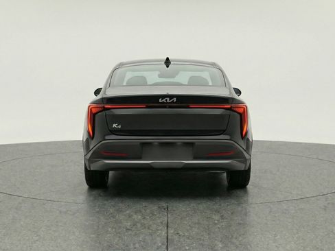 Used 2025 Kia K4 LXS image 7