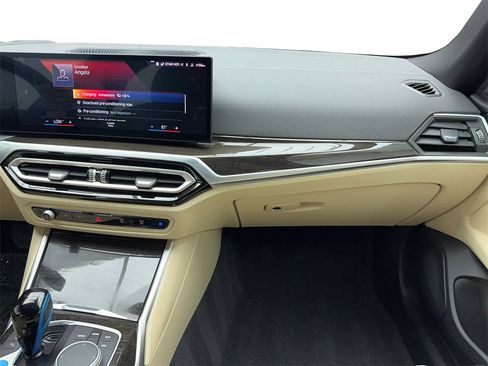 Used 2022 BMW i4 eDrive40 w/ Premium Package image 19