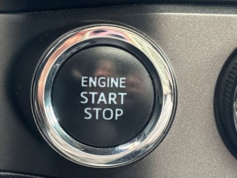 Used 2017 Toyota Tacoma TRD Off-Road image 18