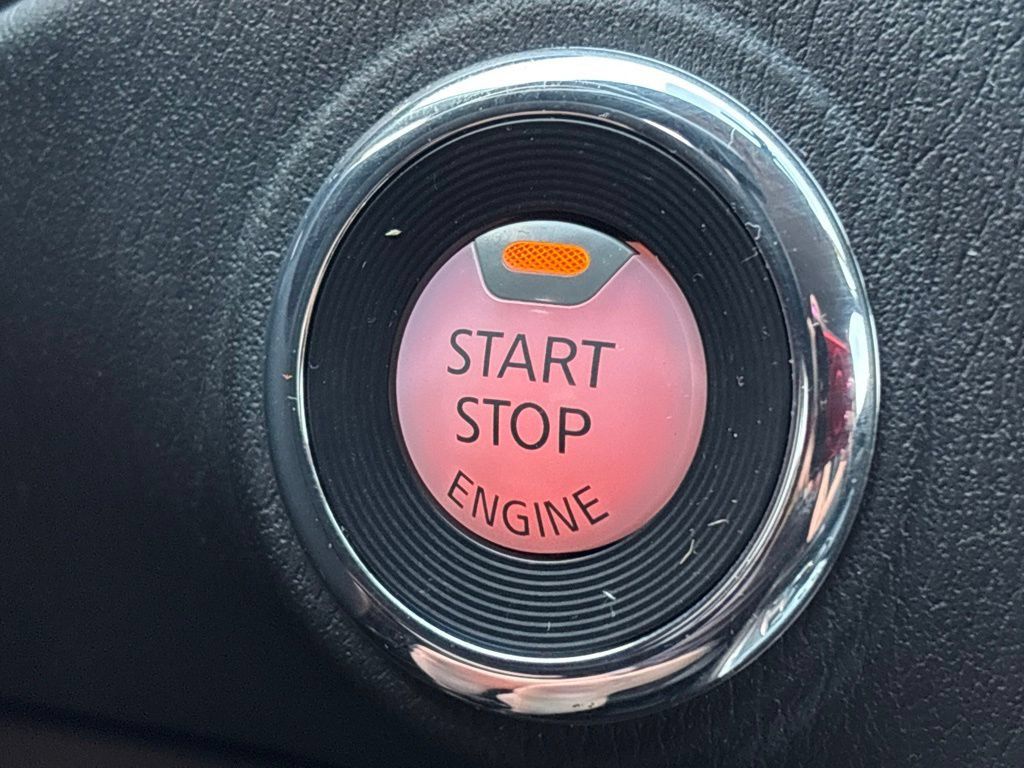 Used 2019 Nissan Pathfinder SL AWD/4WD image 26