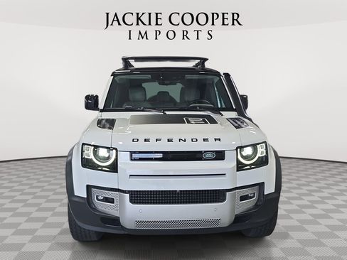 Used 2020 Land Rover Defender 110 HSE AWD/4WD image 2