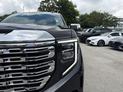 Used 2024 GMC Sierra 1500 Denali w/ Technology Package RWD image 6