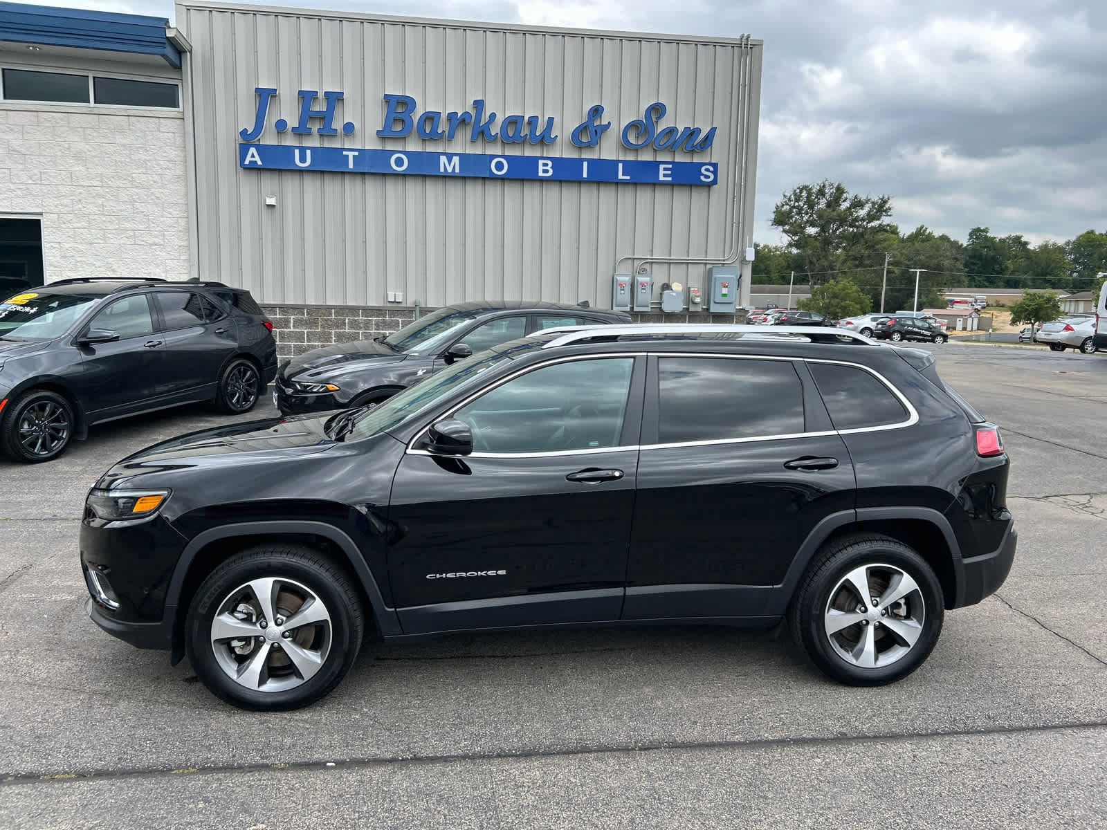 Used 2021 Jeep Cherokee Limited AWD/4WD image 7