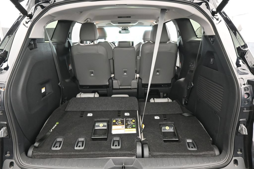 Used 2025 Toyota Sienna XLE w/ XLE Plus Package FWD image 38