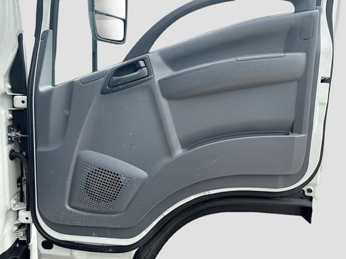 Used 2019 Isuzu NQR RWD image 23