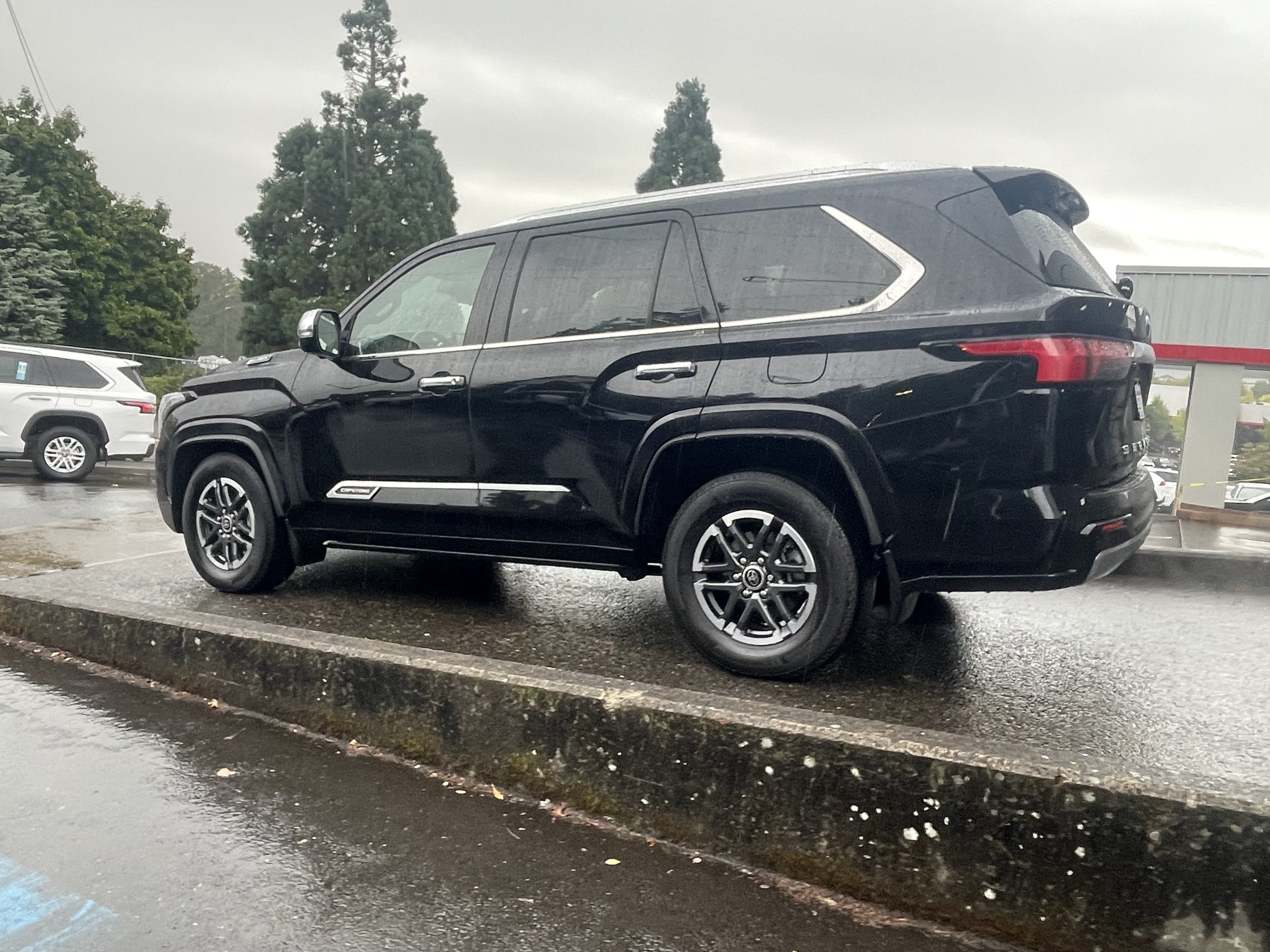 Certified 2023 Toyota Sequoia Capstone AWD/4WD image 5