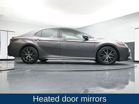 Used 2022 Toyota Camry SE w/ Convenience Package FWD image 33
