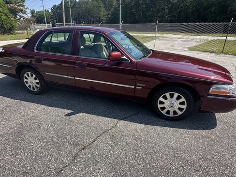 Used 2004 Mercury Grand Marquis LS RWD image 4