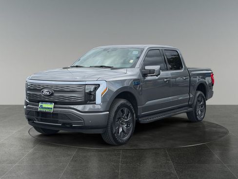 Used 2024 Ford F150 Lightning Lariat AWD/4WD image 3