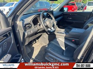 Used 2023 Honda Pilot Touring video 1