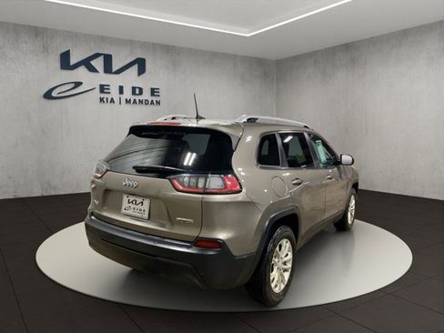 Used 2019 Jeep Cherokee Latitude w/ Popular Appearance Group image 9