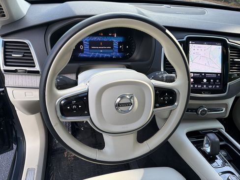 Certified 2023 Volvo XC90 B6 Plus w/ Protection Package AWD/4WD image 18