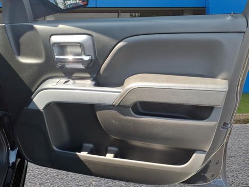 Used 2018 Chevrolet Silverado 1500 LT w/ All Star Edition AWD/4WD image 6