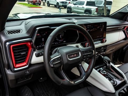 Used 2026 GMC Canyon AT4X AWD/4WD image 17