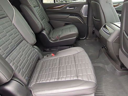 Certified 2024 Cadillac Escalade Sport Platinum w/ LPO, ONYX Package image 19