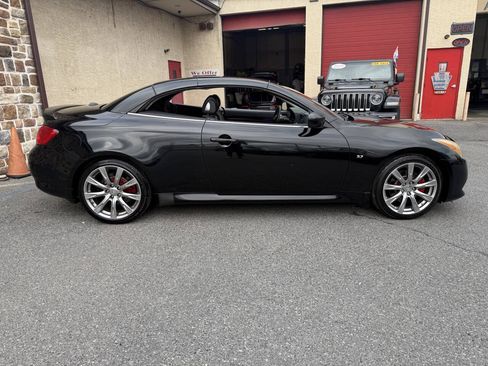 Used 2011 INFINITI G37 Convertible w/ Premium Pkg RWD image 38