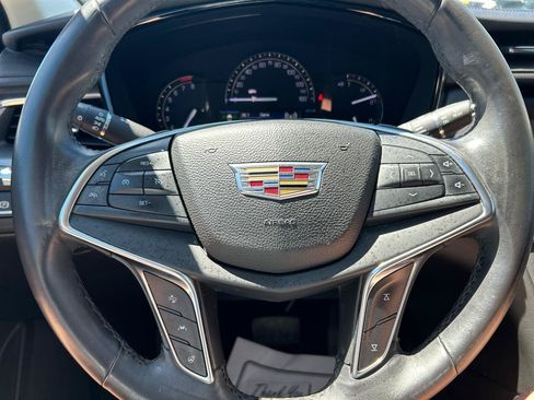 Used 2017 Cadillac XT5 Luxury w/ Driver Awareness Package AWD/4WD image 13