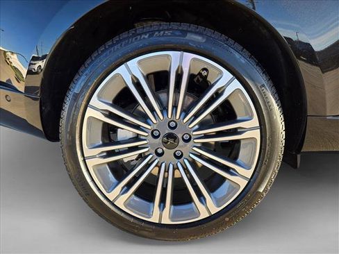 New 2026 Land Rover Range Rover SE image 10