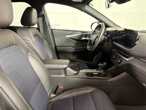 Used 2026 Buick Envista Preferred FWD image 14