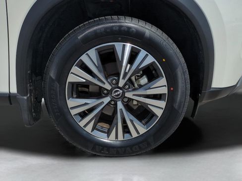 Certified 2023 Nissan Rogue SV image 10