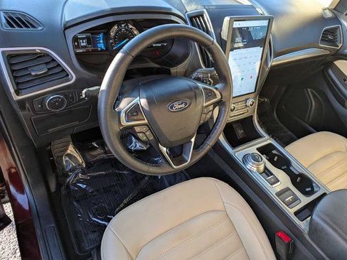 Certified 2022 Ford Edge SEL w/ Convenience Package AWD/4WD image 2