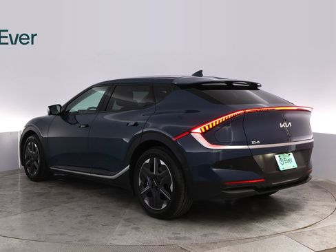 Used 2025 Kia EV6 Light w/ Light LR Technology Package RWD image 17