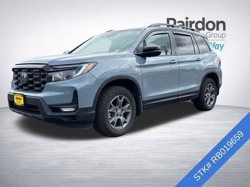 Used 2024 Honda Passport TrailSport image 3
