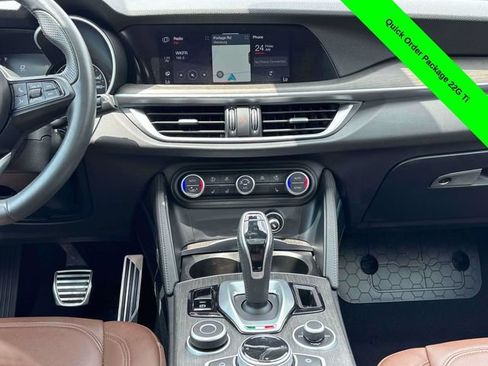 Used 2023 Alfa Romeo Stelvio Ti AWD/4WD image 31