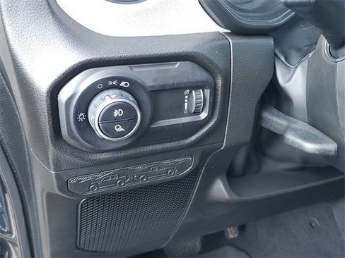 Used 2024 Jeep Gladiator Sport image 23