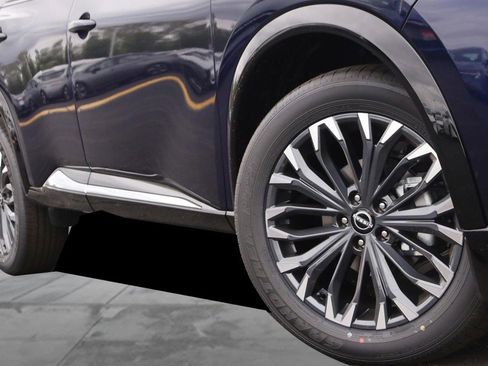 New 2026 Nissan Rogue Platinum AWD/4WD image 3