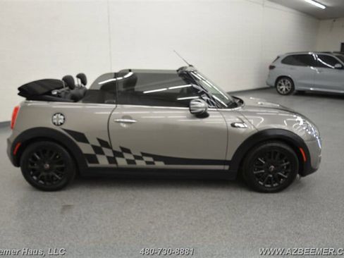 Used 2017 MINI Cooper S image 7