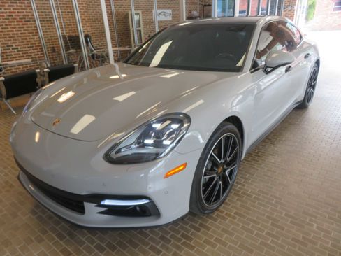 Used 2018 Porsche Panamera 4S AWD/4WD image 84