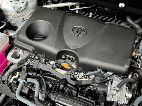 Used 2024 Toyota RAV4 XLE w/ Convenience Package image 32