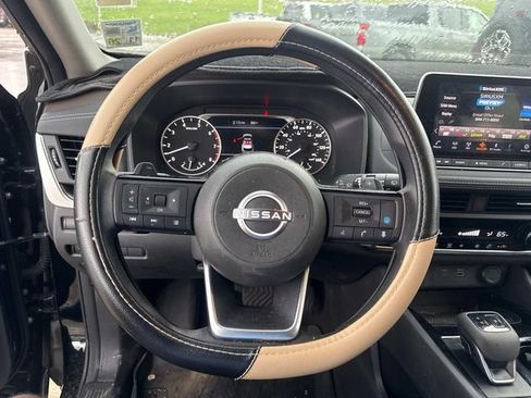 Used 2023 Nissan Rogue SV FWD image 26