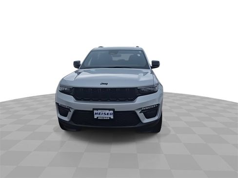 Used 2025 Jeep Grand Cherokee Limited w/ Black Appearance Package image 3