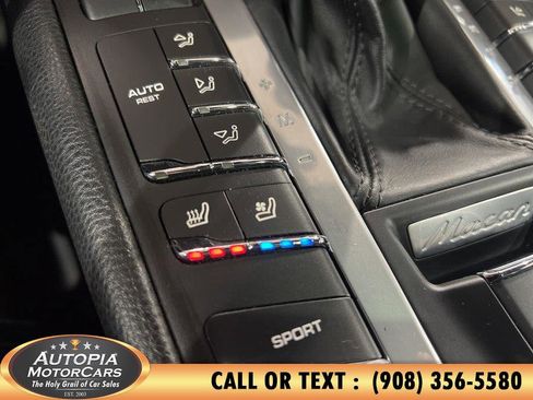 Used 2018 Porsche Macan S image 42