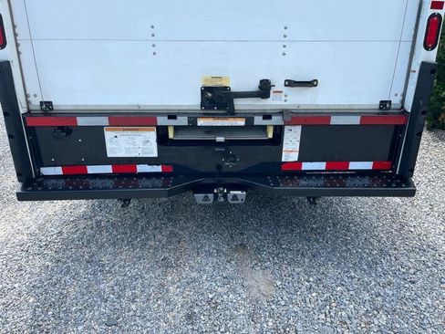 Used 2022 Ford E-350 and Econoline 350 Super Duty RWD image 7