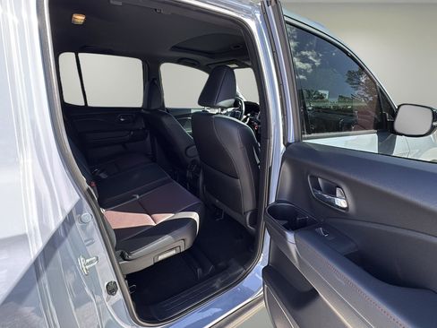 Used 2023 Honda Ridgeline Black Edition image 5