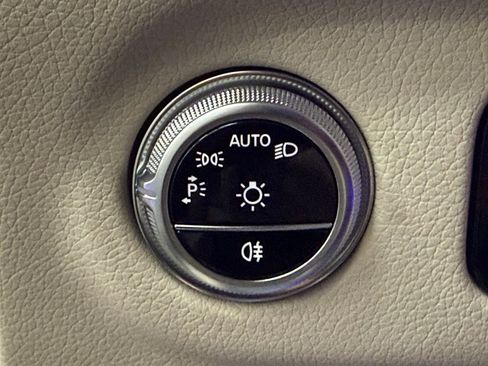 Certified 2023 Mercedes-Benz EQS 580 580 image 29