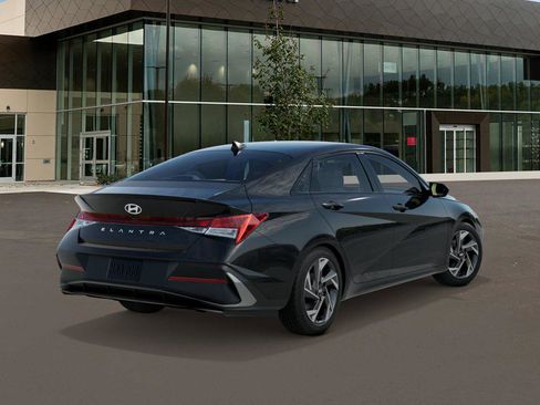 New 2026 Hyundai Elantra SEL Sport image 5