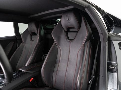 Used 2016 Lamborghini Huracan LP 580-2 RWD image 32